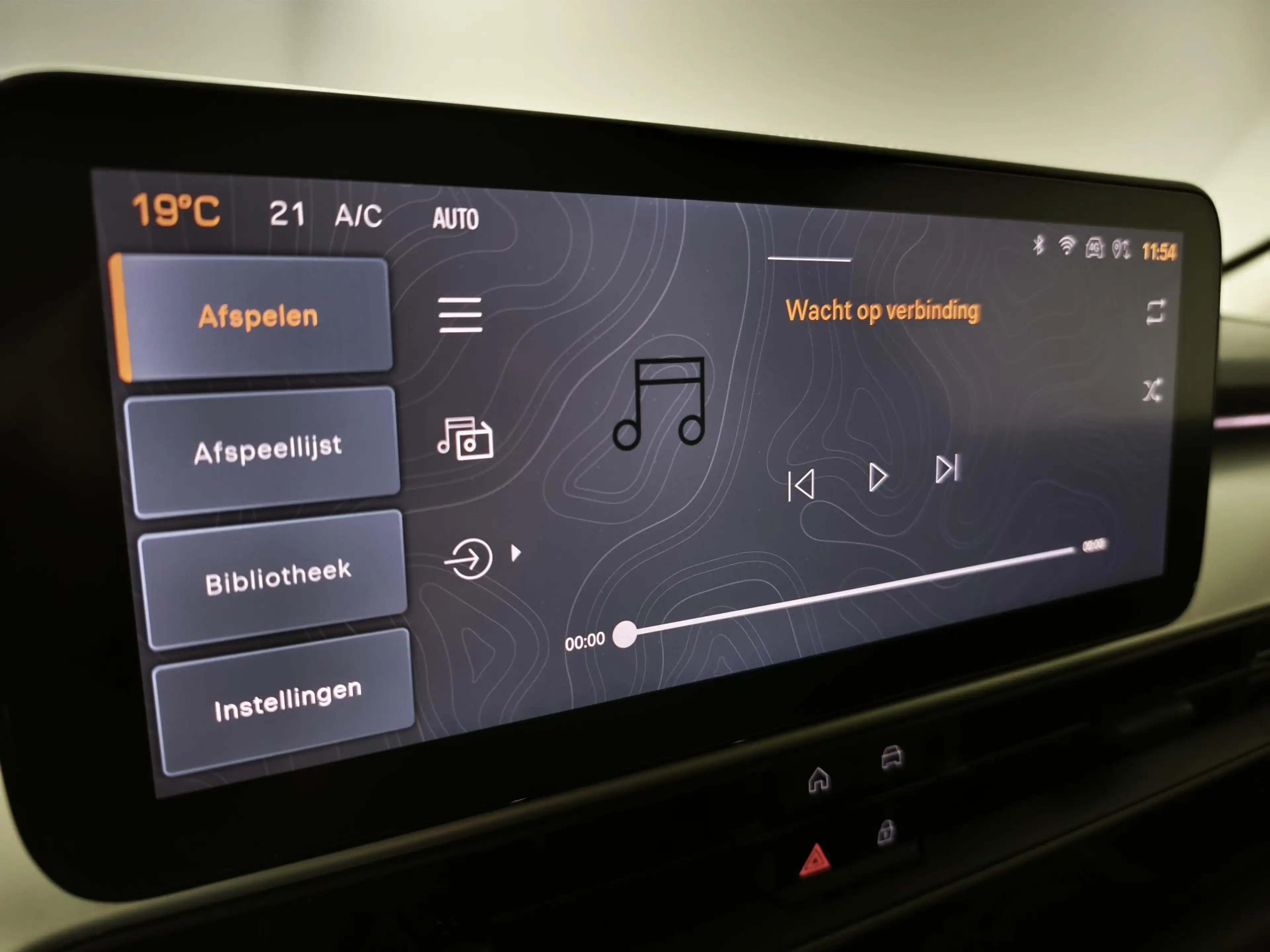 Jeep Avenger 1.2 e-Hybrid Summit | Panoramadak | Camera | Apple — photo 30