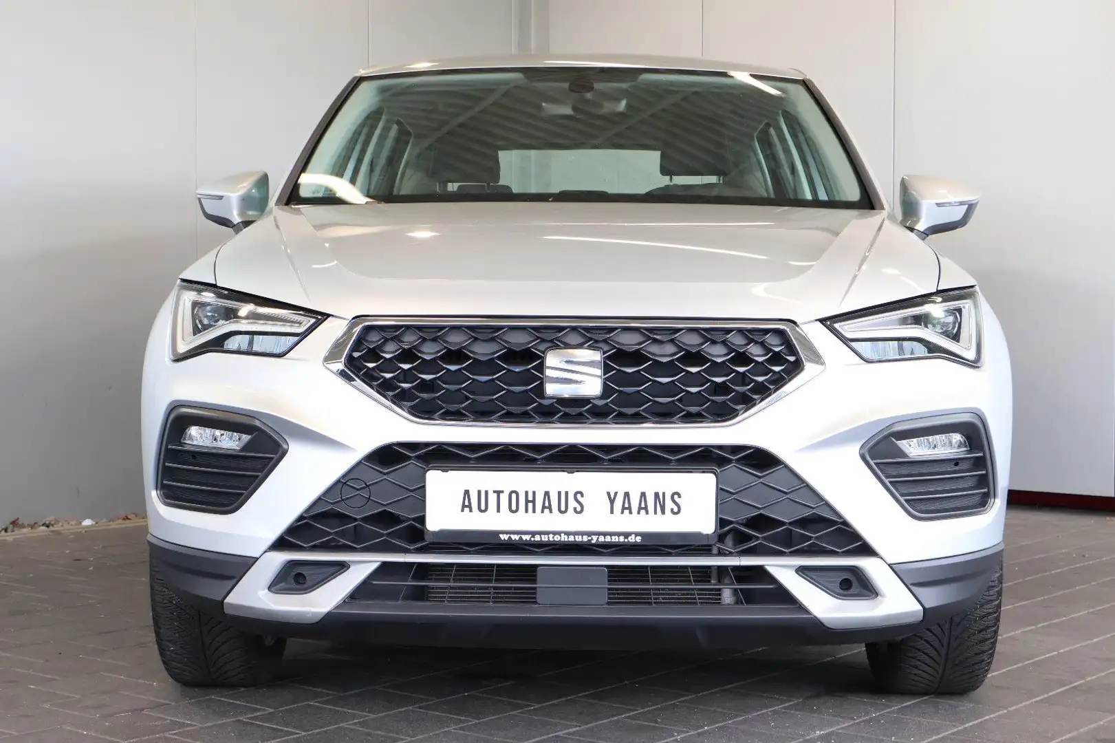 SEAT Ateca Style 1.5 TSI AID+LED+CARPLAY+AHKfffffff Silber - 2