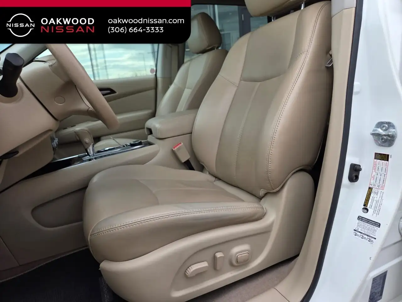 Nissan Pathfinder снимка Nissan Pathfinder