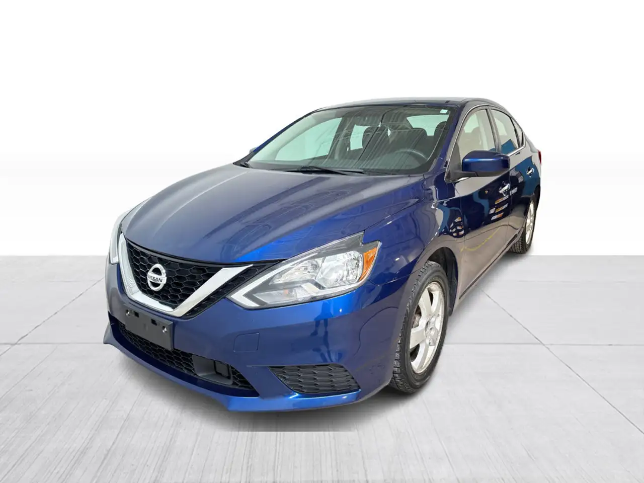 Nissan Sentra снимка Nissan Sentra