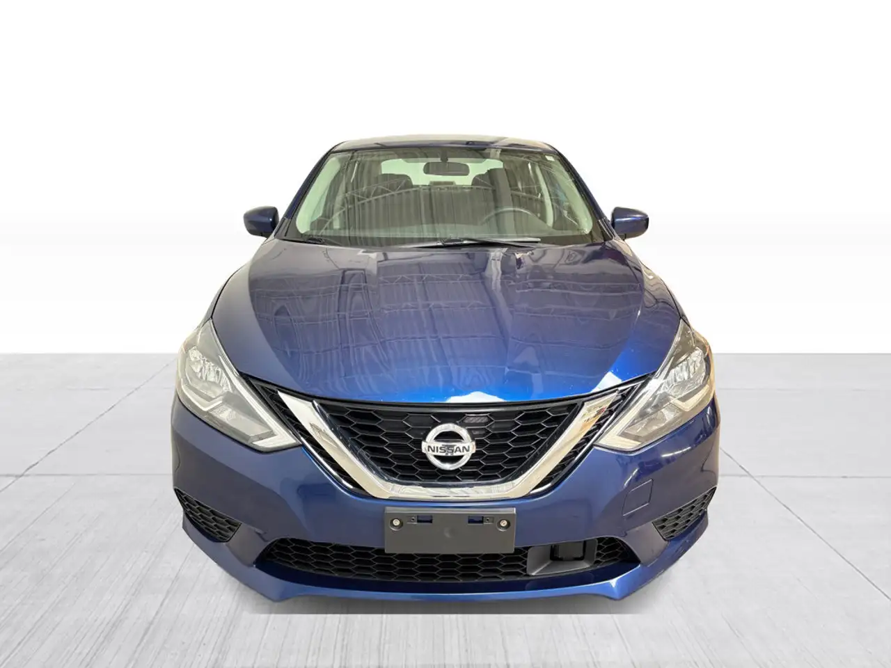 Nissan Sentra снимка Nissan Sentra