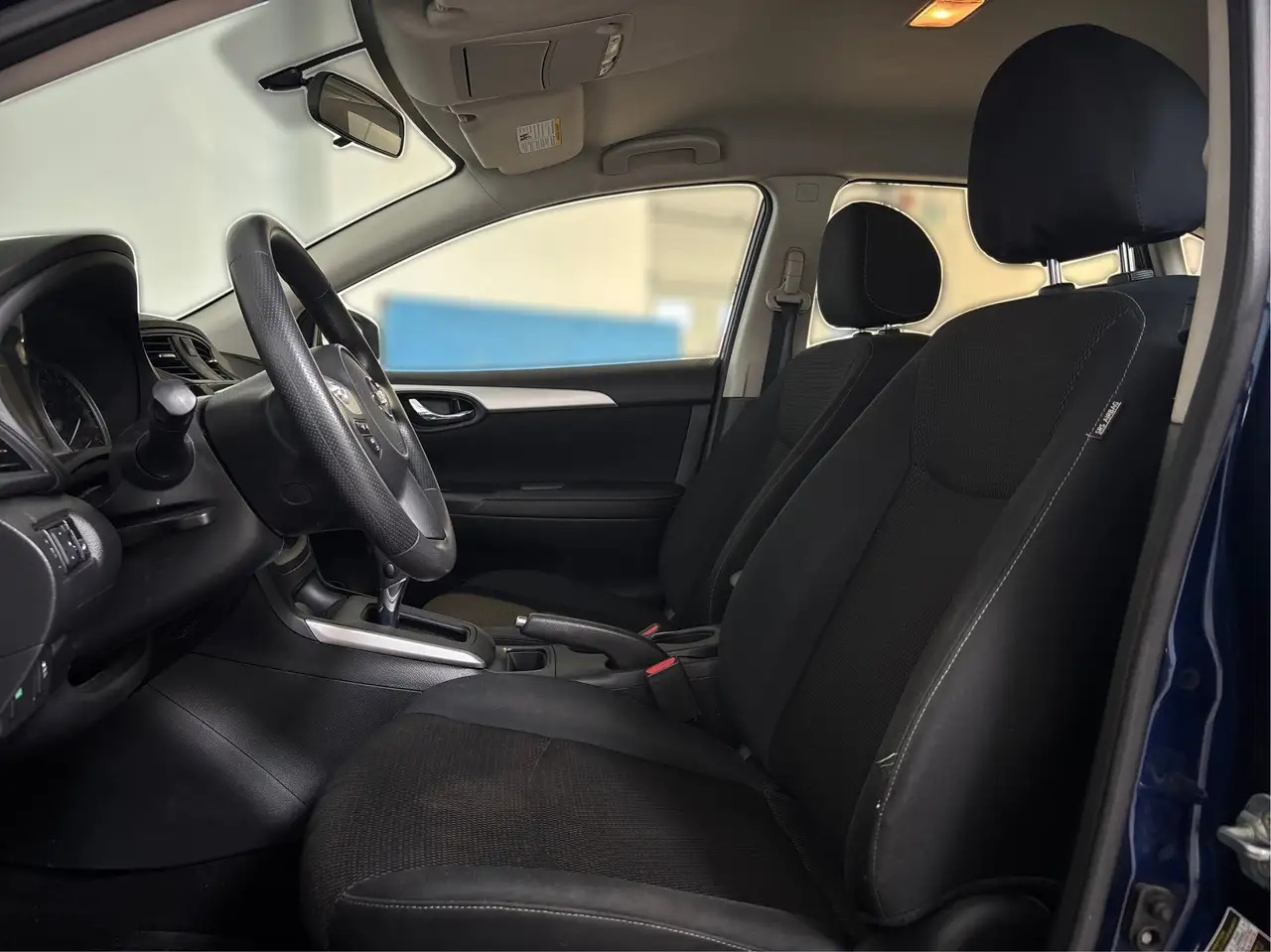 Nissan Sentra снимка Nissan Sentra
