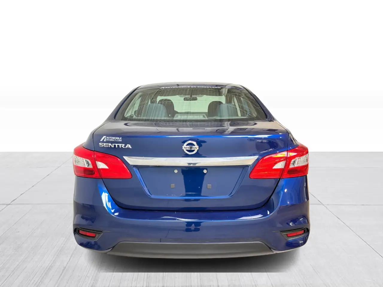Nissan Sentra снимка Nissan Sentra