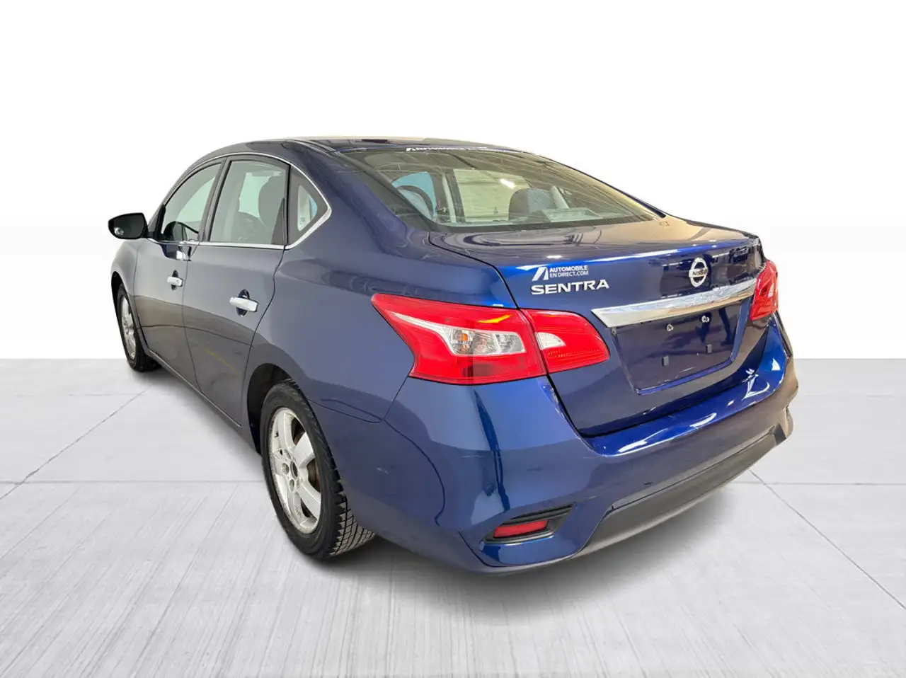 Nissan Sentra снимка Nissan Sentra