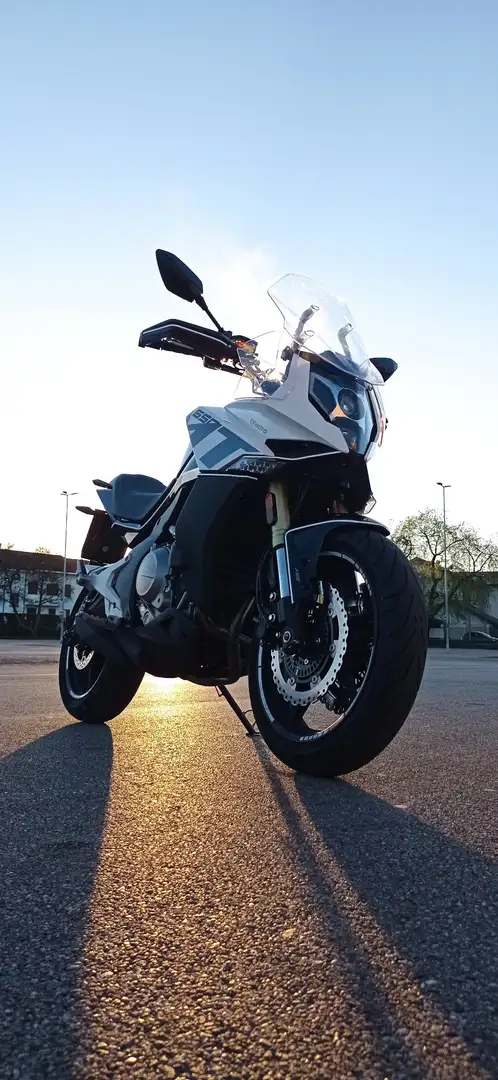 CFMOTO 650 MT Fehér - 1