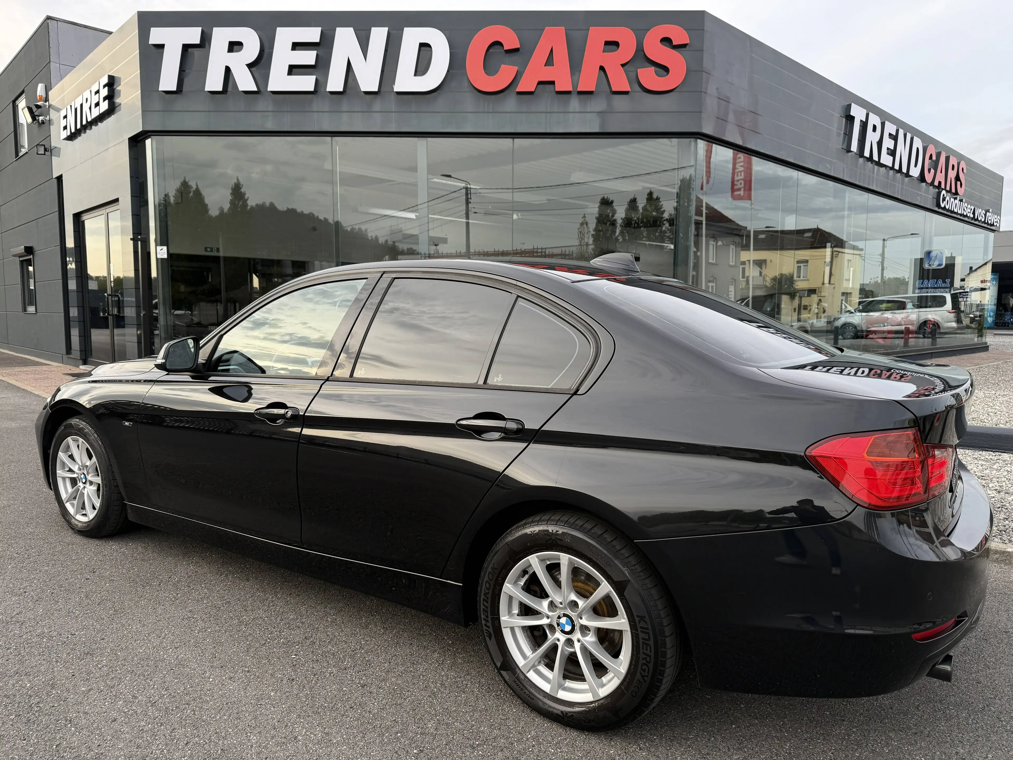 BMW 316 316D AUT.PACK SPORT SIEGE CUIR CHAUFFANT CUIR GA 1AN — photo 4