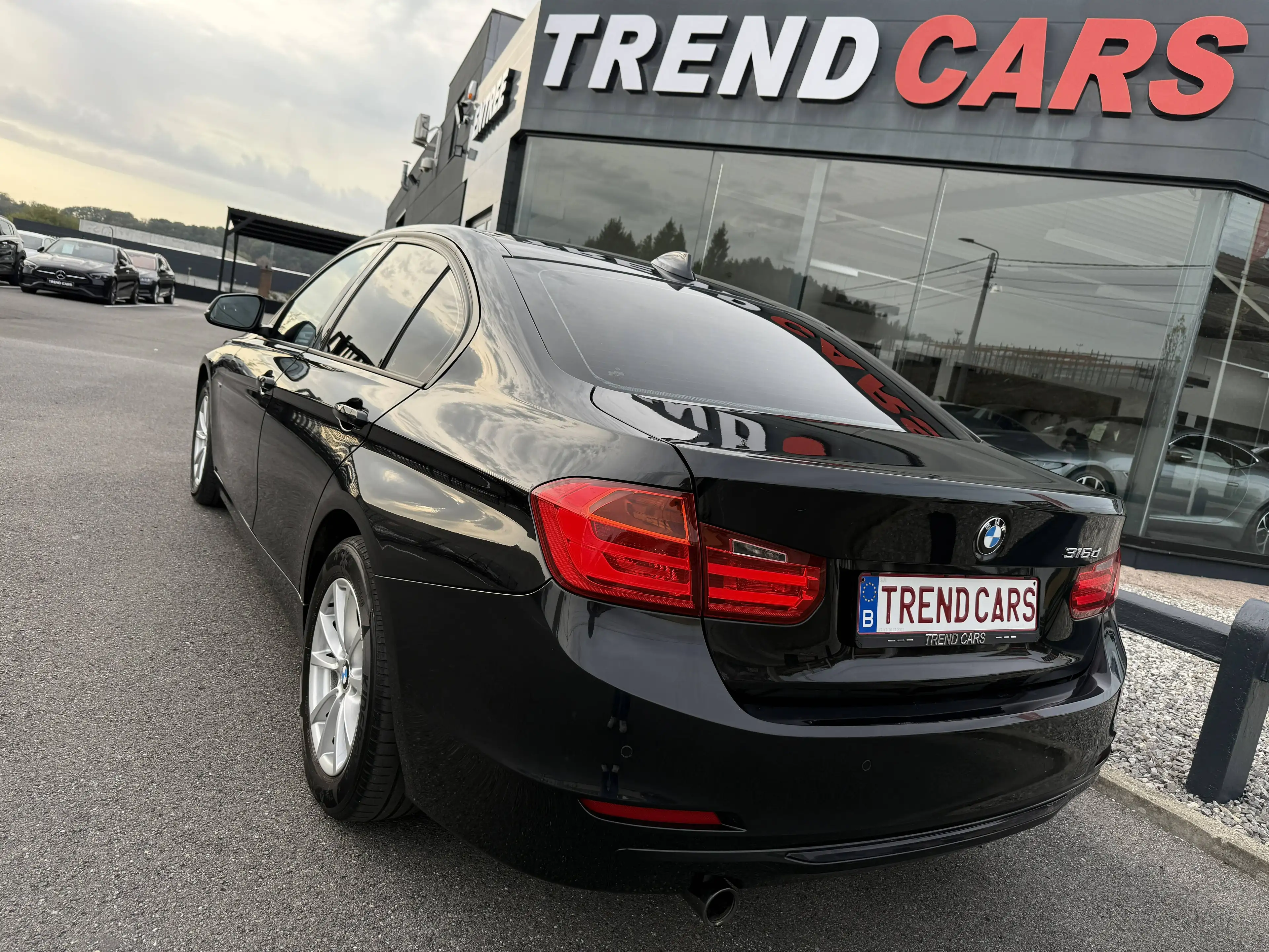 BMW 316 316D AUT.PACK SPORT SIEGE CUIR CHAUFFANT CUIR GA 1AN — photo 5