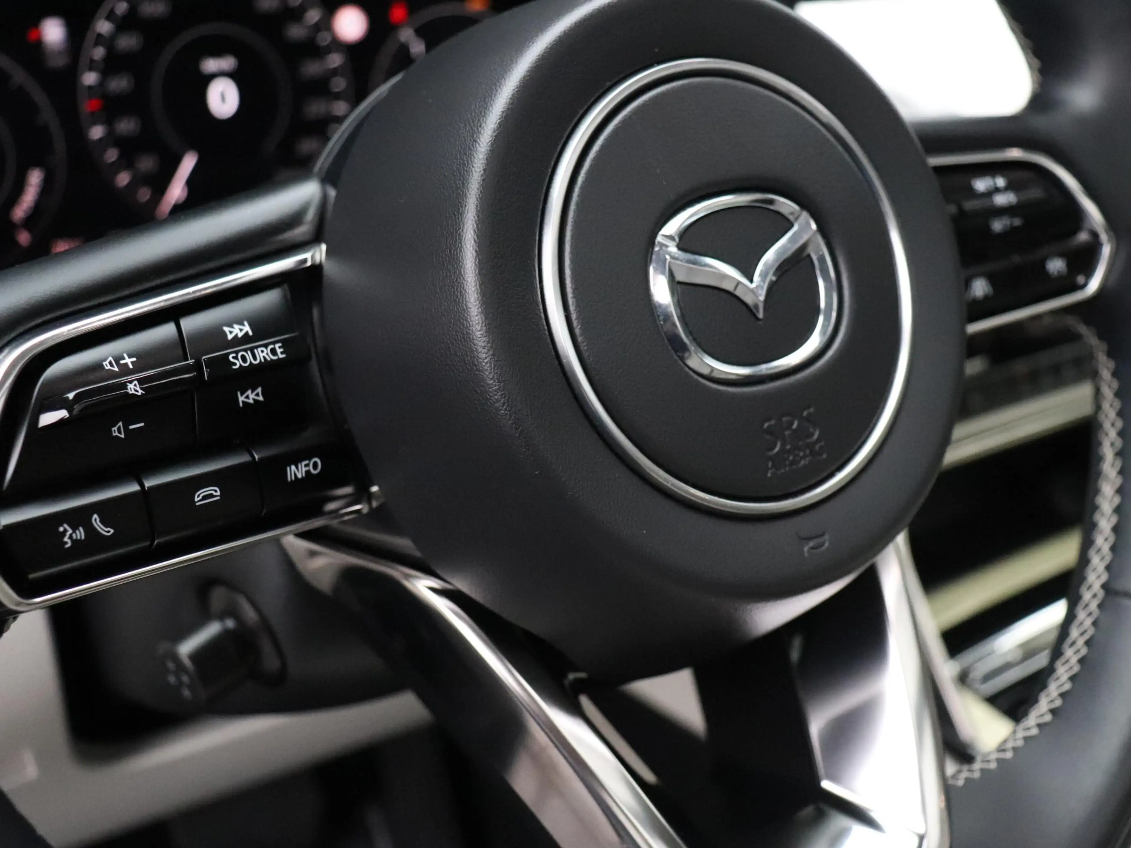 Mazda CX-60 2.5 e-SkyActiv PHEV Takumi AUT | LEER | PANORAMA S — photo 15