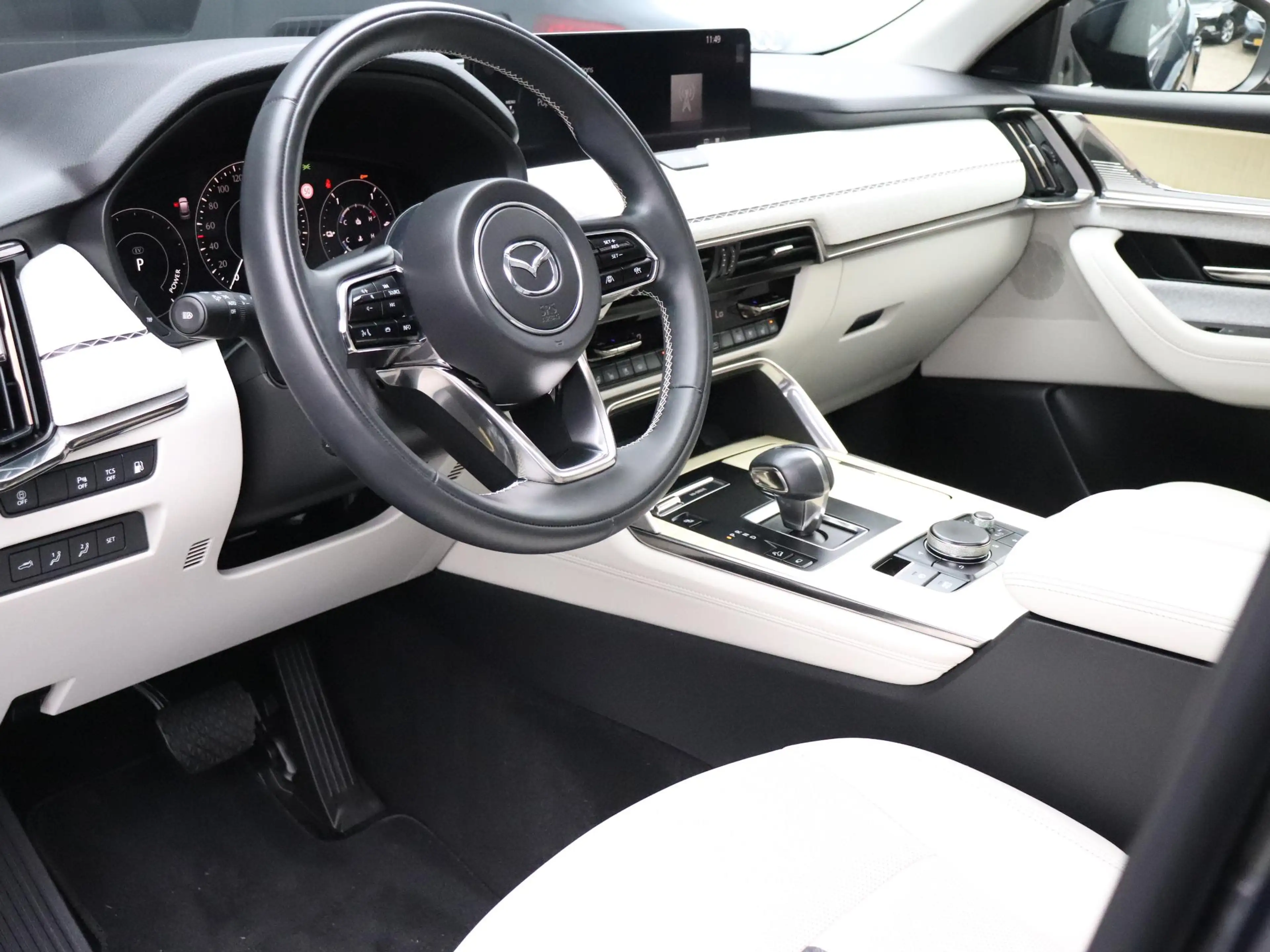 Mazda CX-60 2.5 e-SkyActiv PHEV Takumi AUT | LEER | PANORAMA S — photo 8