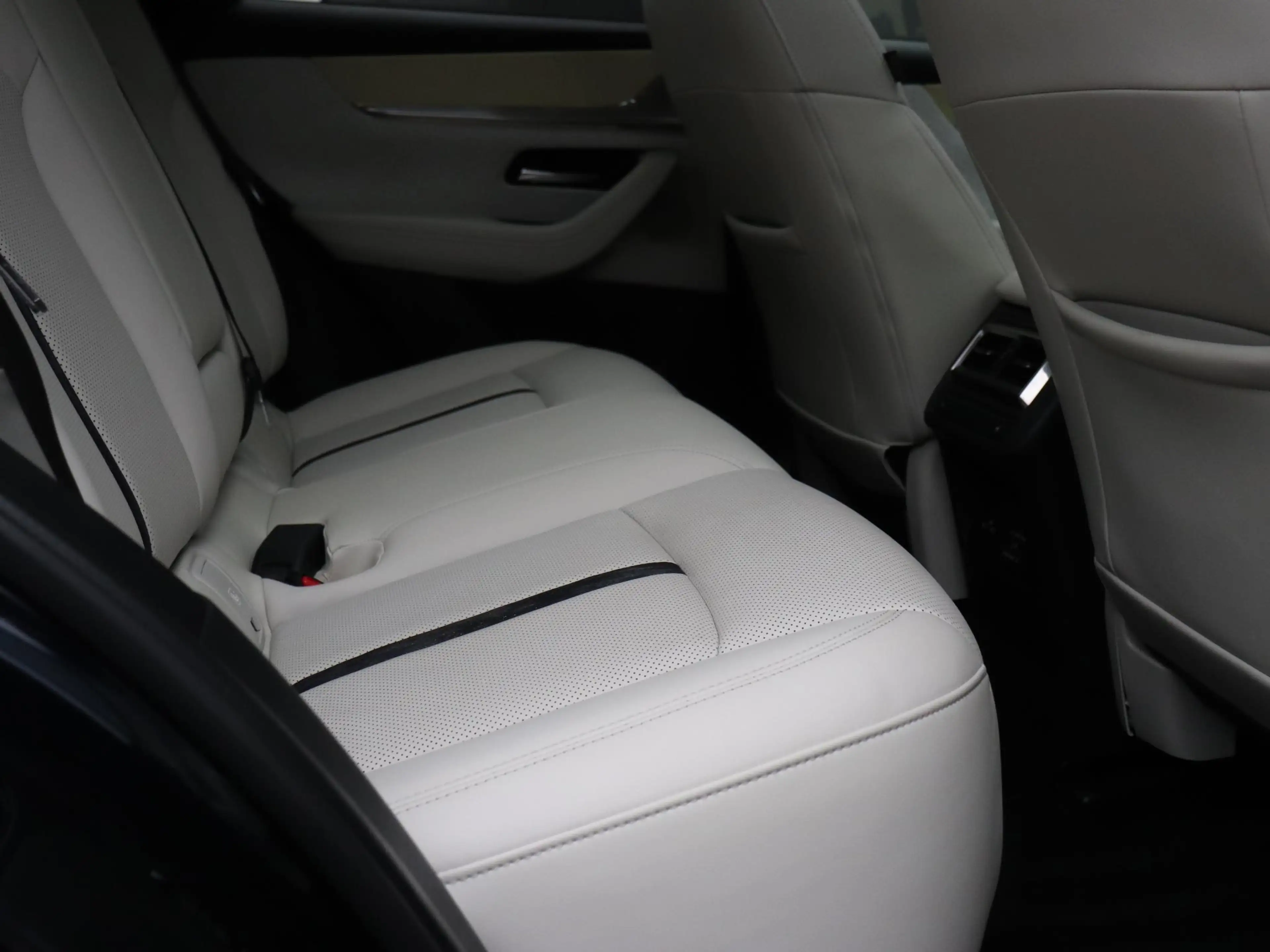 Mazda CX-60 2.5 e-SkyActiv PHEV Takumi AUT | LEER | PANORAMA S — photo 23