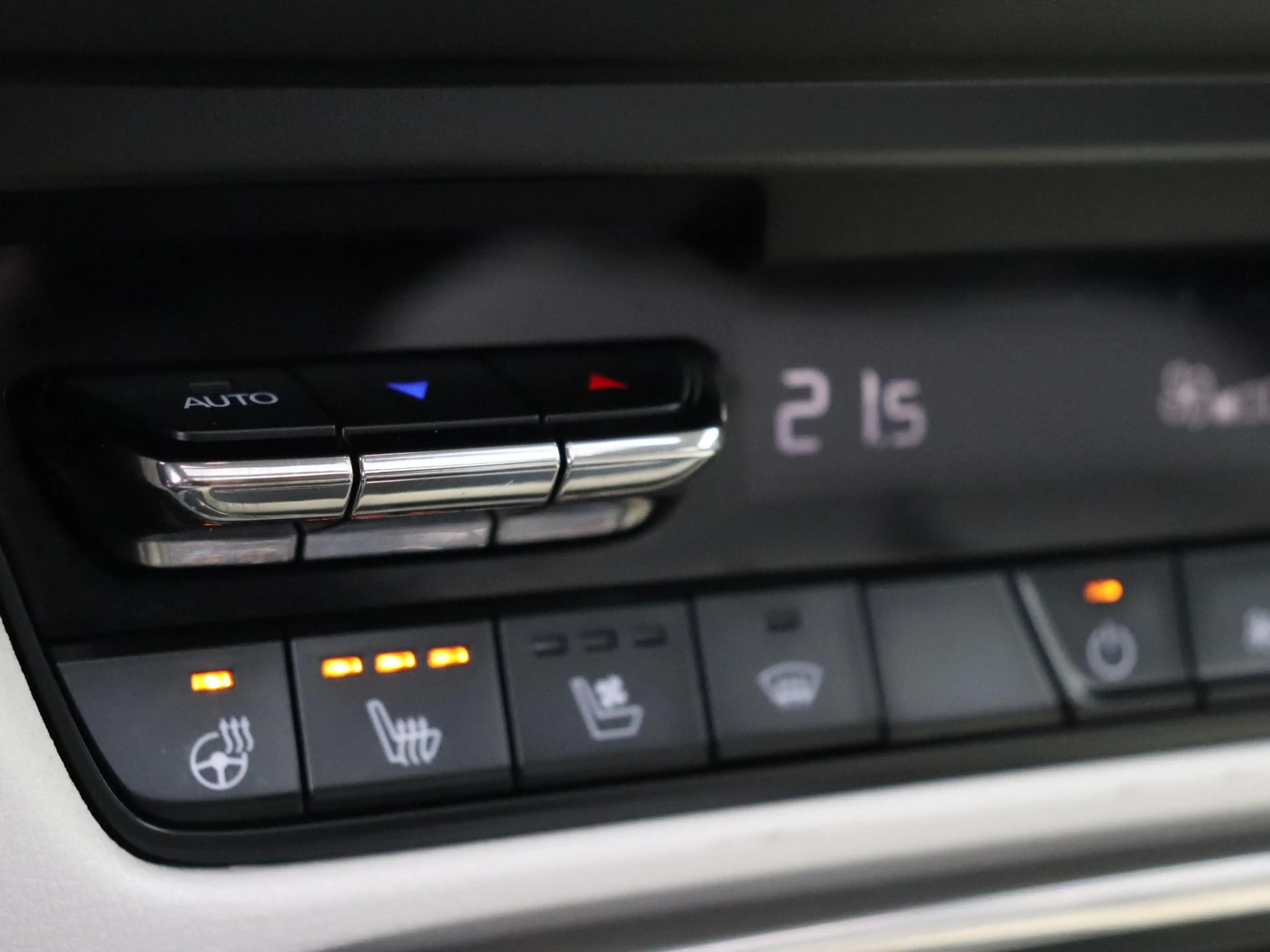 Mazda CX-60 2.5 e-SkyActiv PHEV Takumi AUT | LEER | PANORAMA S — photo 20