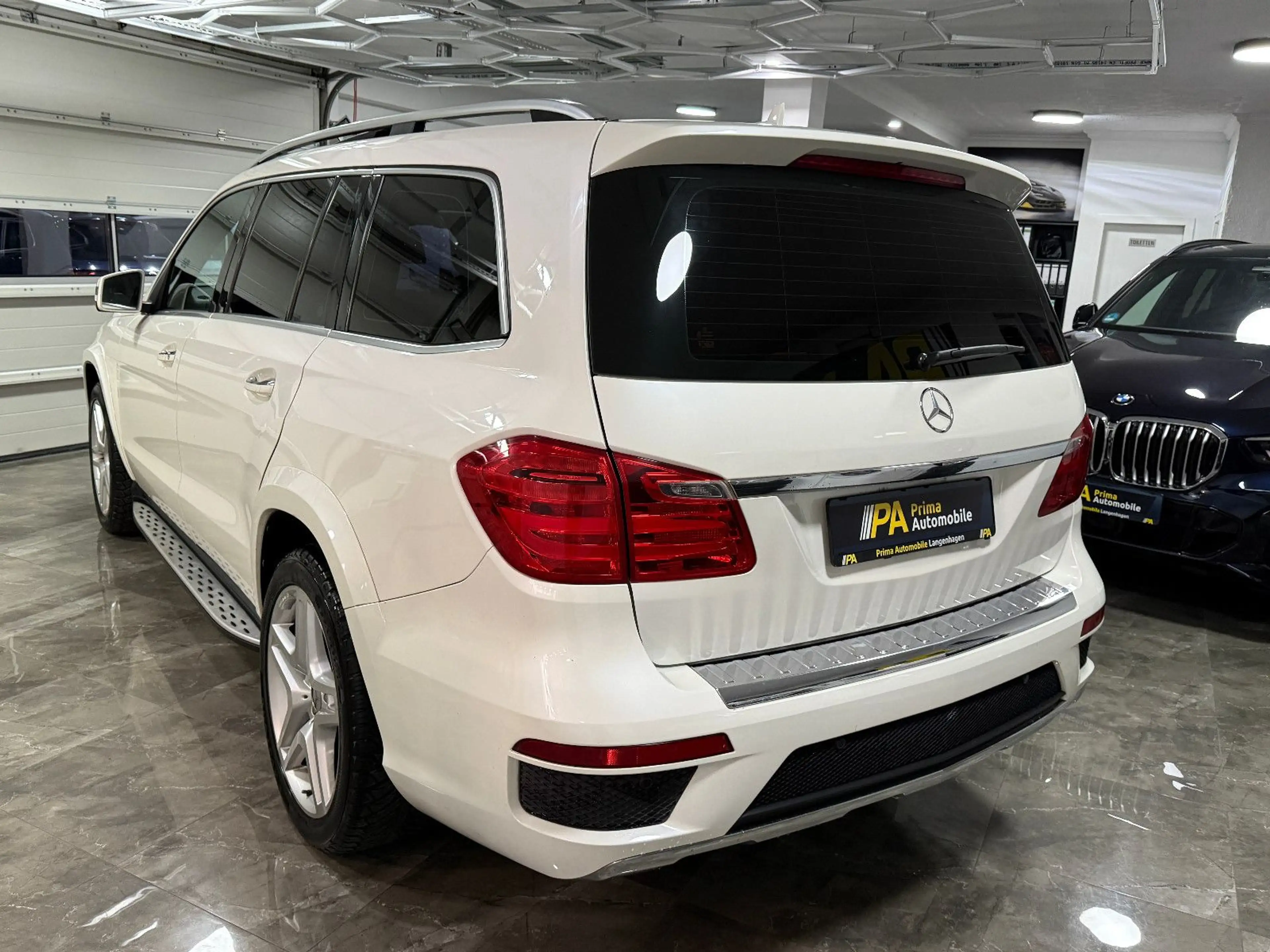 Mercedes-Benz GL 350 d 4Matic / AMG-Line designo 360° Harman — photo 3