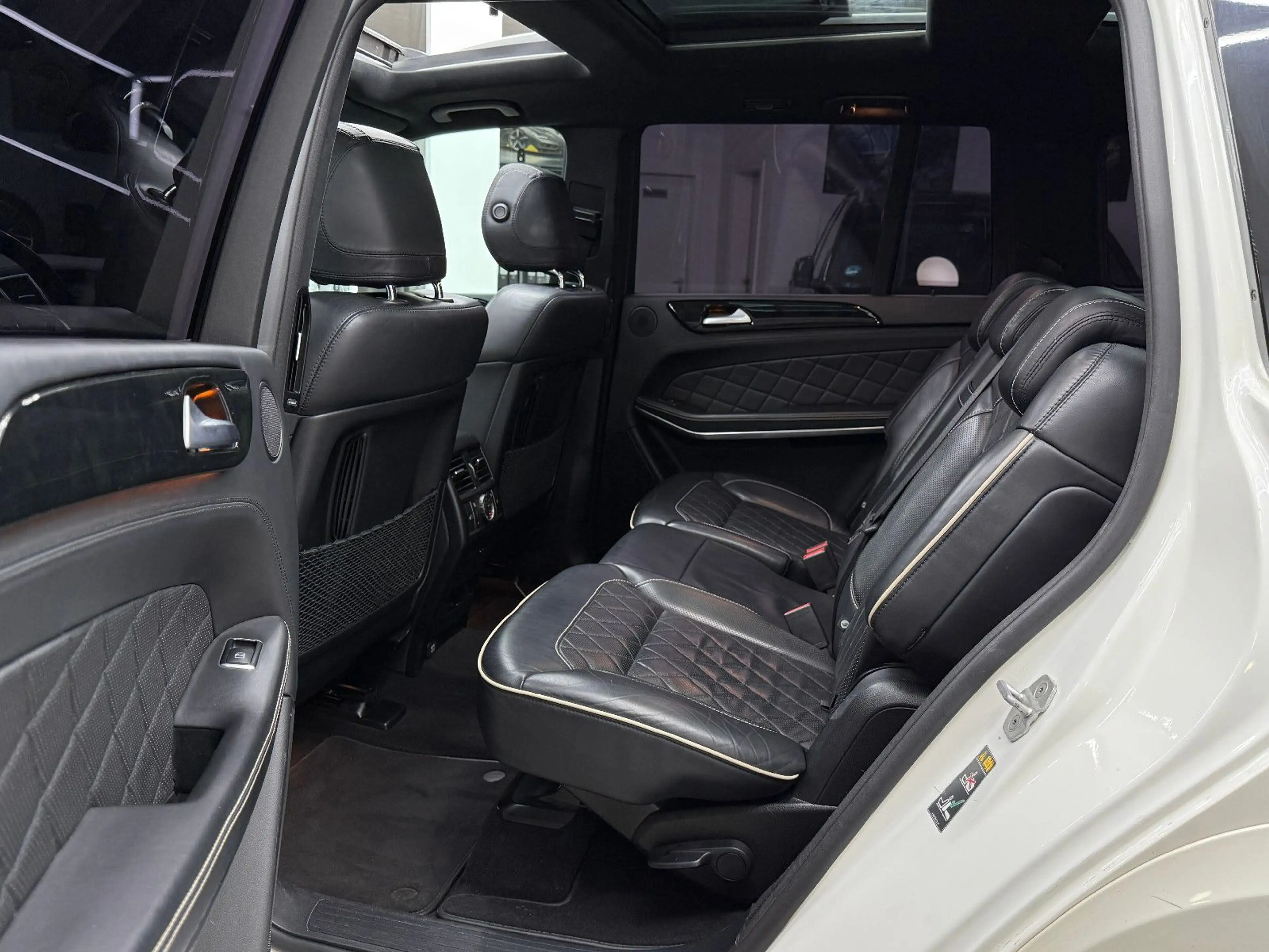 Mercedes-Benz GL 350 d 4Matic / AMG-Line designo 360° Harman — photo 12