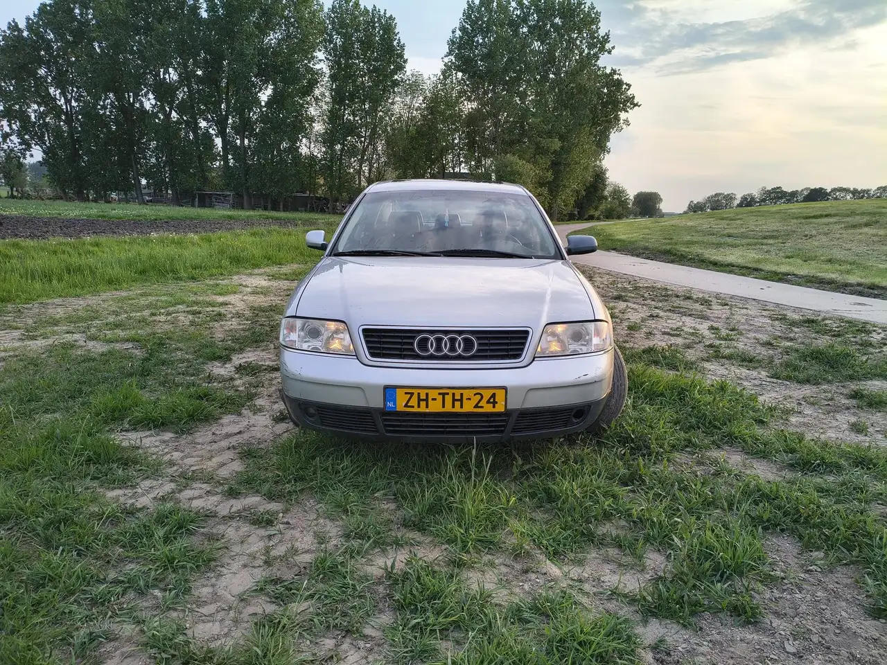 Audi A6 2.4 5V Advance, foto 9
