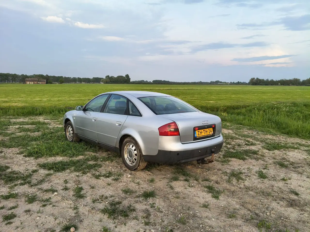 Audi A6 2.4 5V Advance, foto 6