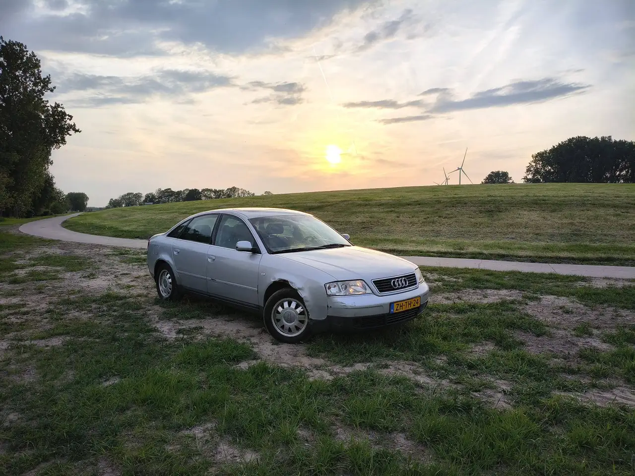 Audi A6 2.4 5V Advance, foto 1