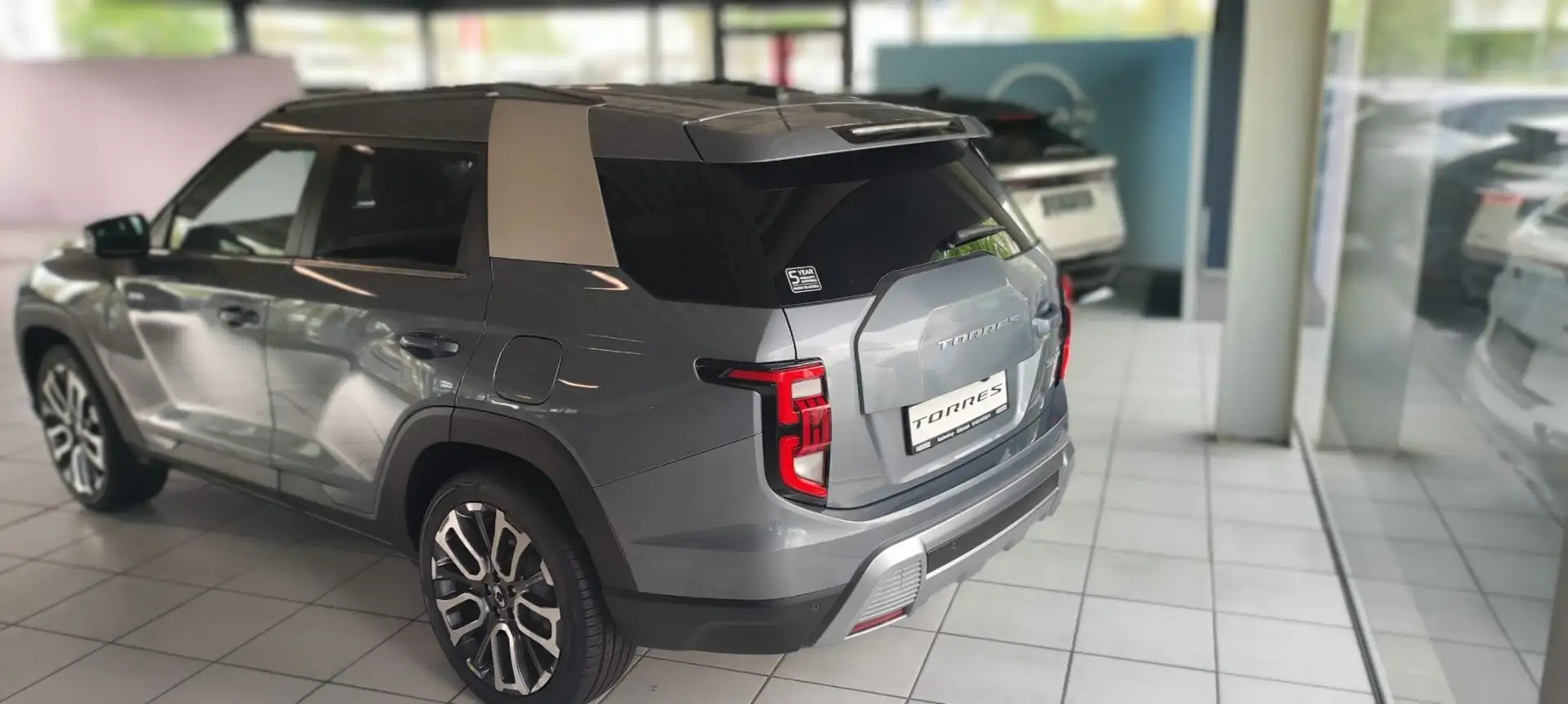 SsangYong Torres 1.5 T-GDi 4WD Automatik Sapphire Grijs - 2