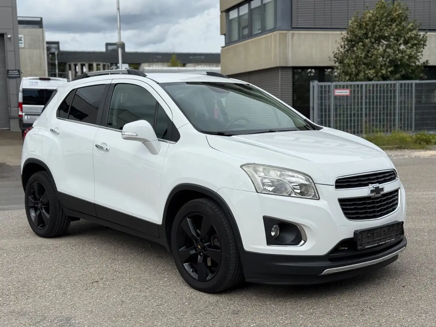 Chevrolet Trax LT 1.7 Automatik Navi Leder Kamera Weiß - 2