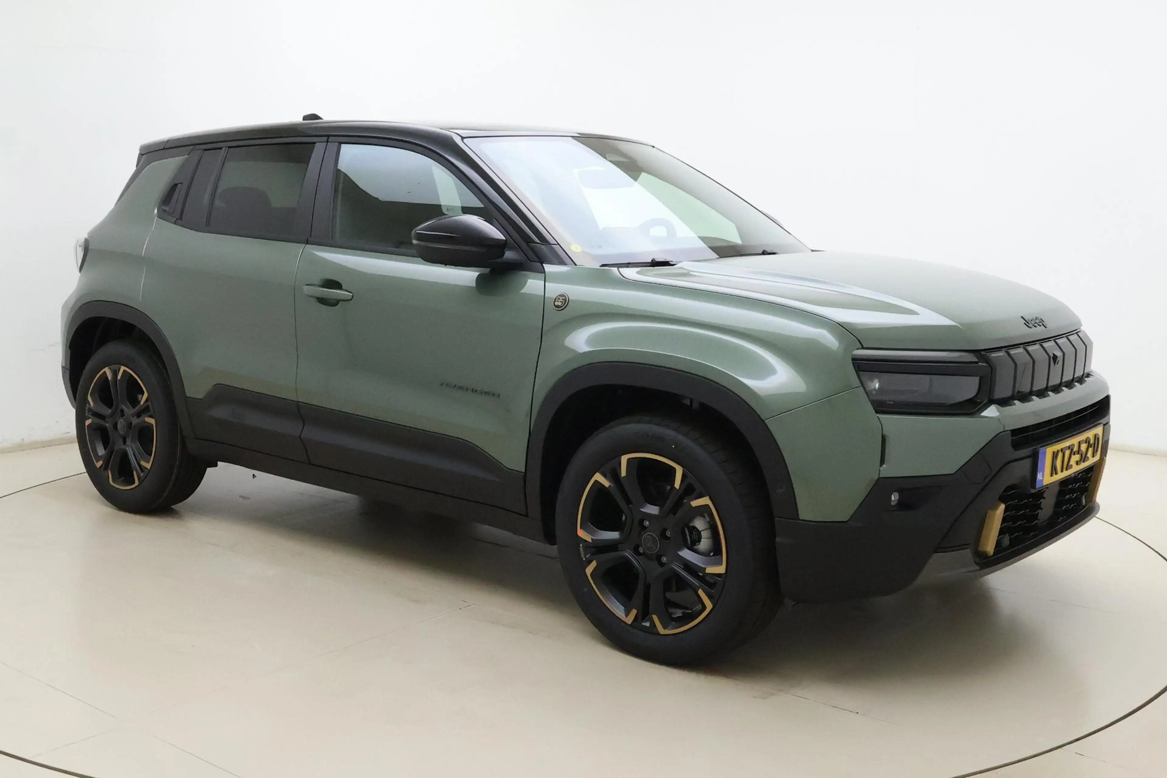 Jeep Avenger e-Hybrid 85th Anniversary | Limited editie | Facel — photo 8