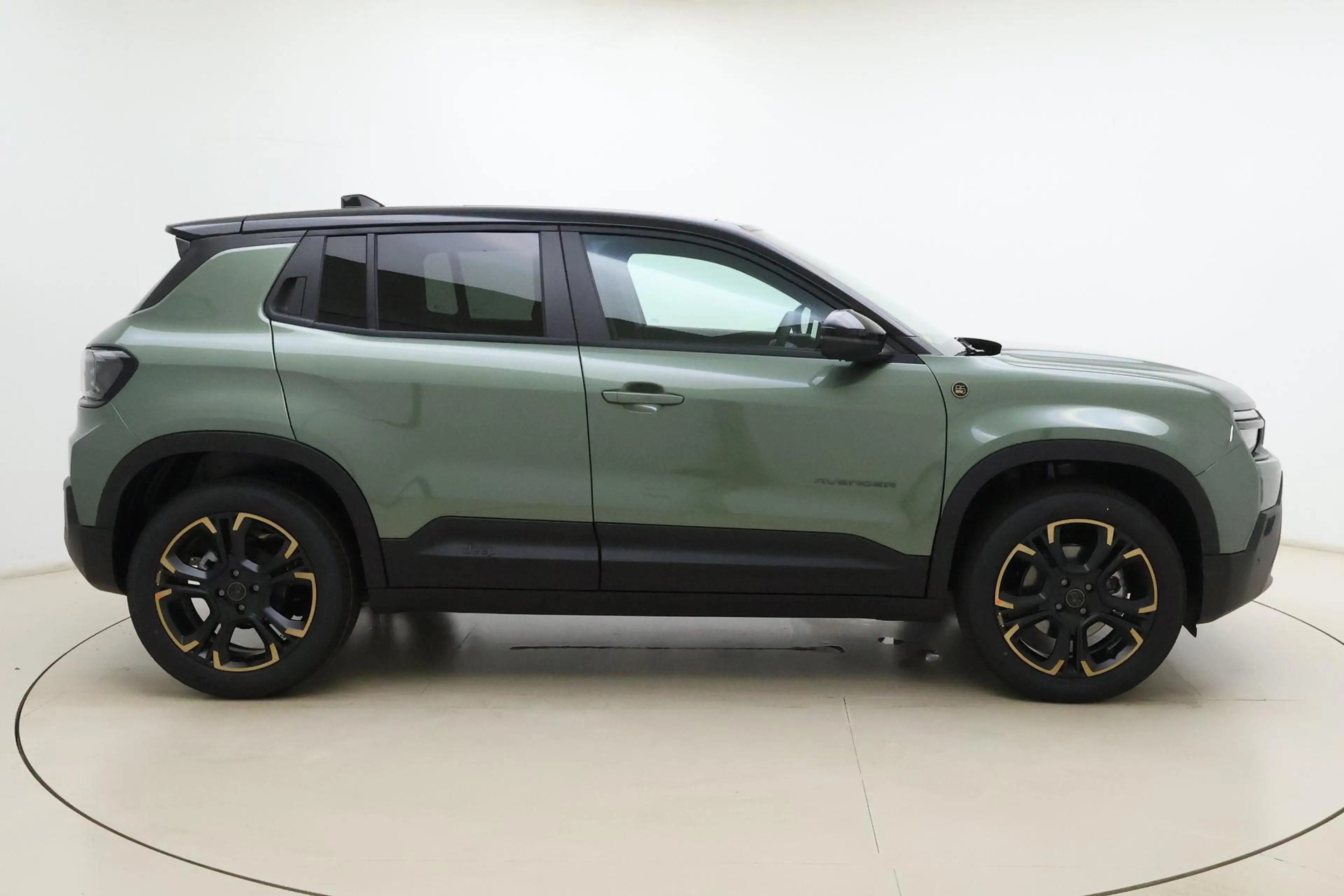 Jeep Avenger e-Hybrid 85th Anniversary | Limited editie | Facel — photo 9