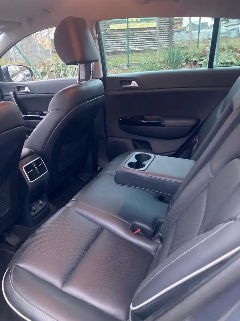 Kia Sportage Sportage Diesel 2,0 CRDI AWD Spirit Grau - 2