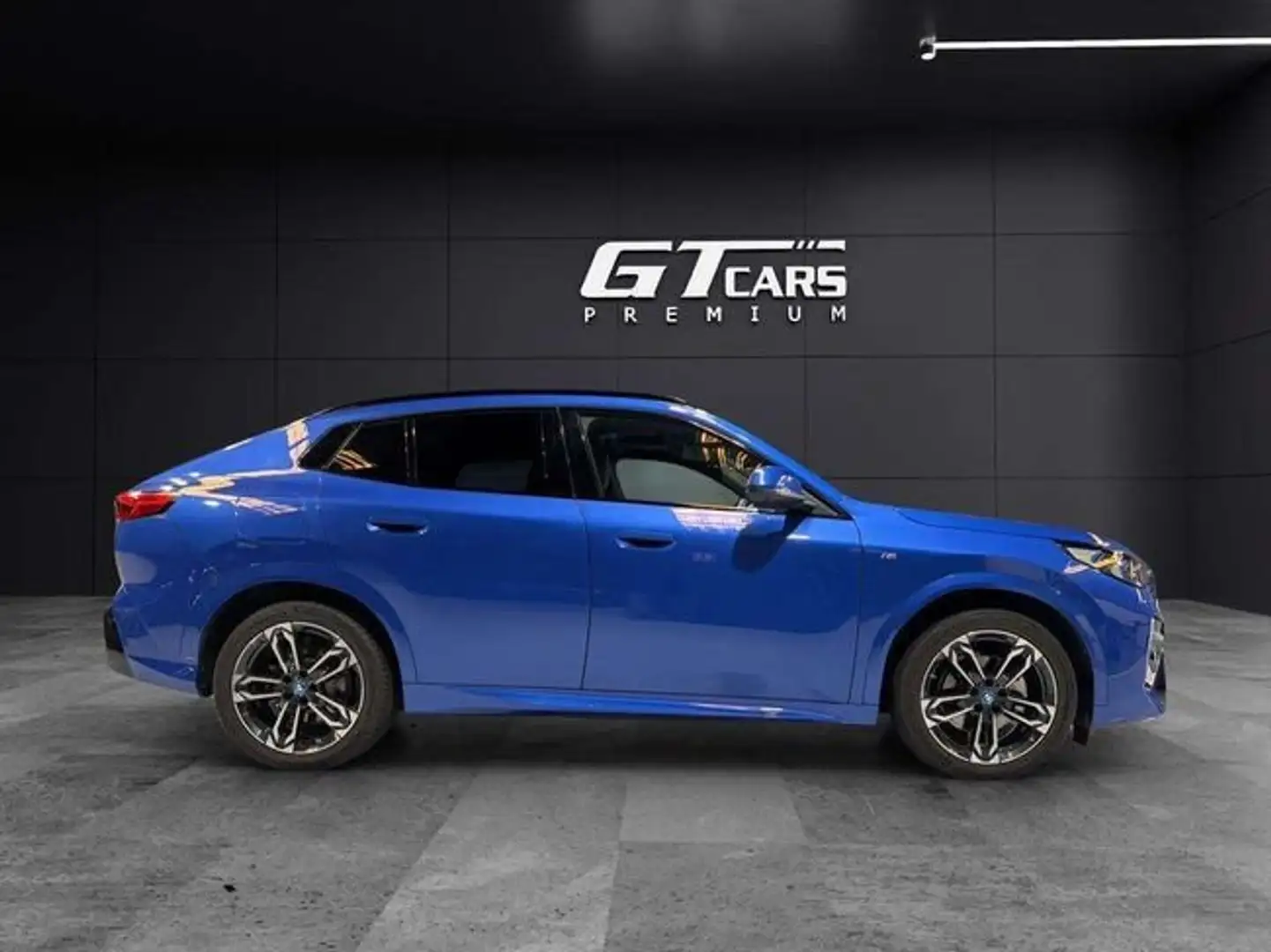 BMW iX2 eDrive20A Azul - 2