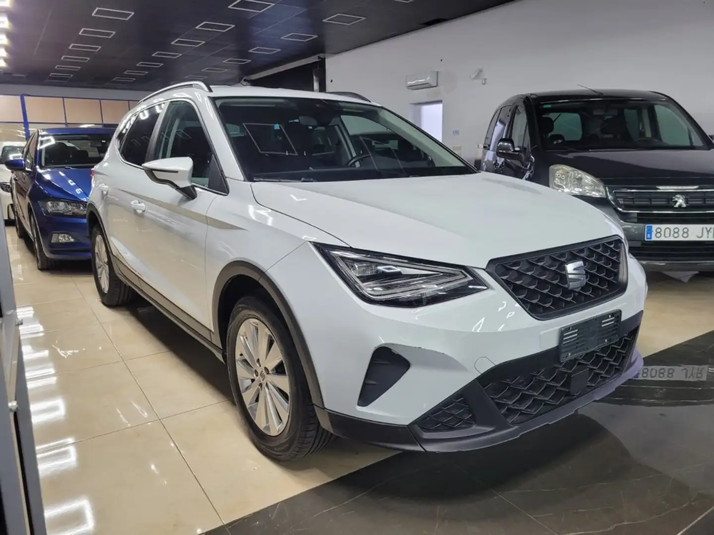 SEAT Arona 1.0 TSI S&S Reference XM 95 Blanco - 2