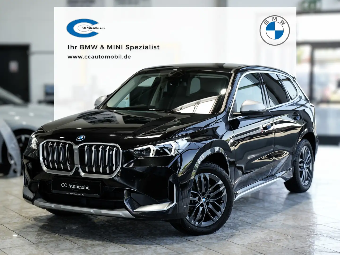 BMW iX1 xDrive30 xLine 360K Head-Up Leder ACC Schwarz - 1