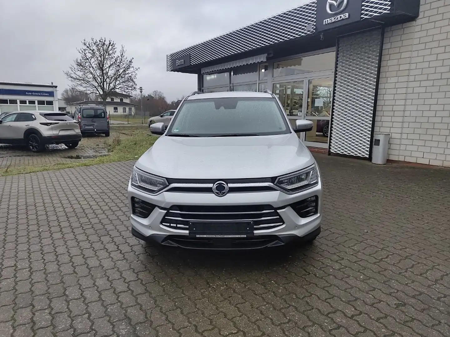 SsangYong Korando Sapphire 4x2 Silber - 1