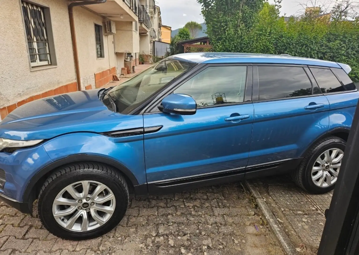 Land Rover Range Rover Evoque 2.2 190 cavalli Синій - 2