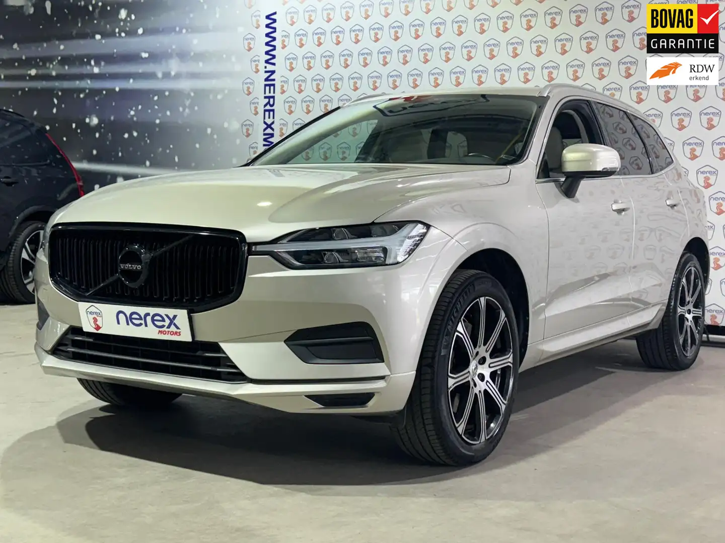 Volvo XC60 2.0 T5 Momentum | Pano | Camera | Dodehoek | ACC | Bruin - 1