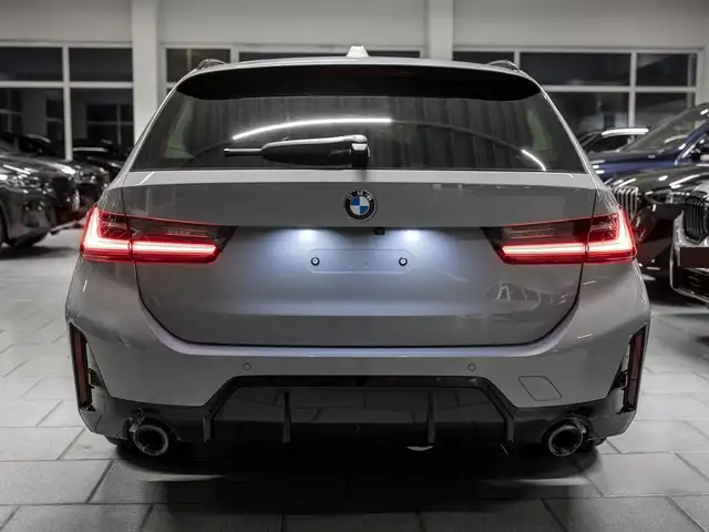 BMW 3 Series view 14
