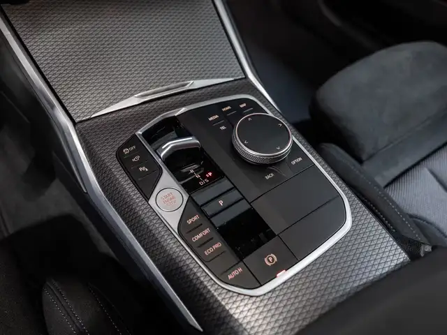 BMW 3 Series view 7