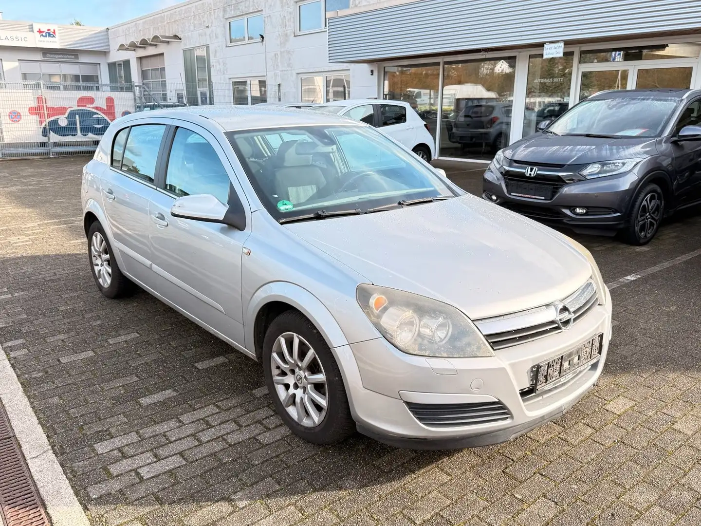 Opel Astra 1.8 Elegance Silber - 1