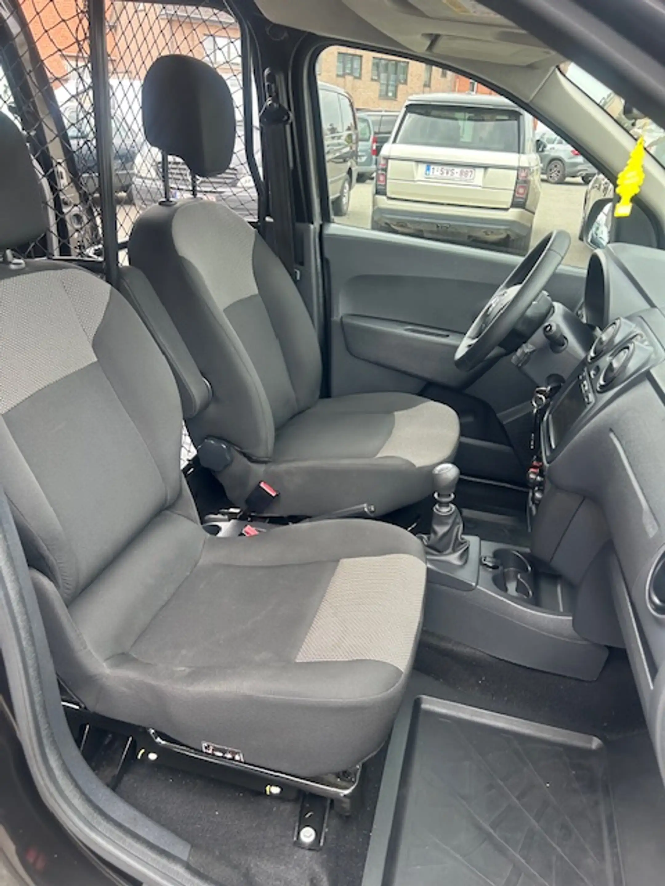 Dacia Dokker 1.3 TCe Work Edition  S/S (EU6.2) verlengde versie, L+R schuifdeuren , navigatie, airco,... ZEER PROPER — photo 10