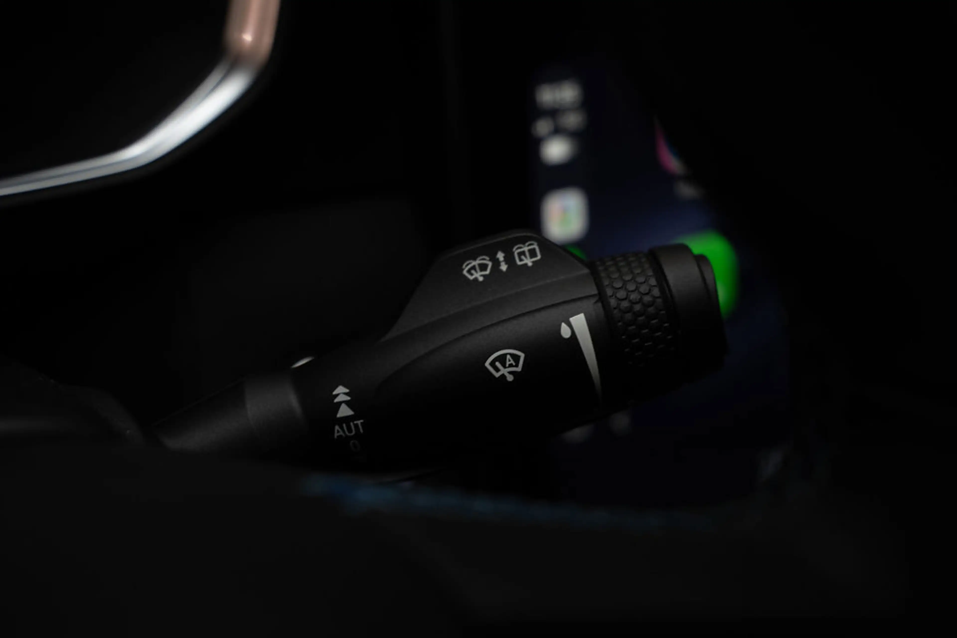 Lynk & Co 01 1.5 | Zwart | Zwarte hemel | Infinity Sound | Pano — photo 13