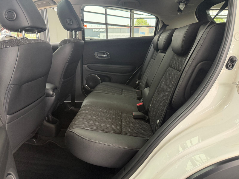 Honda HR-V Executive*Automatik*Kamera*PDC*SHZ* — photo 11