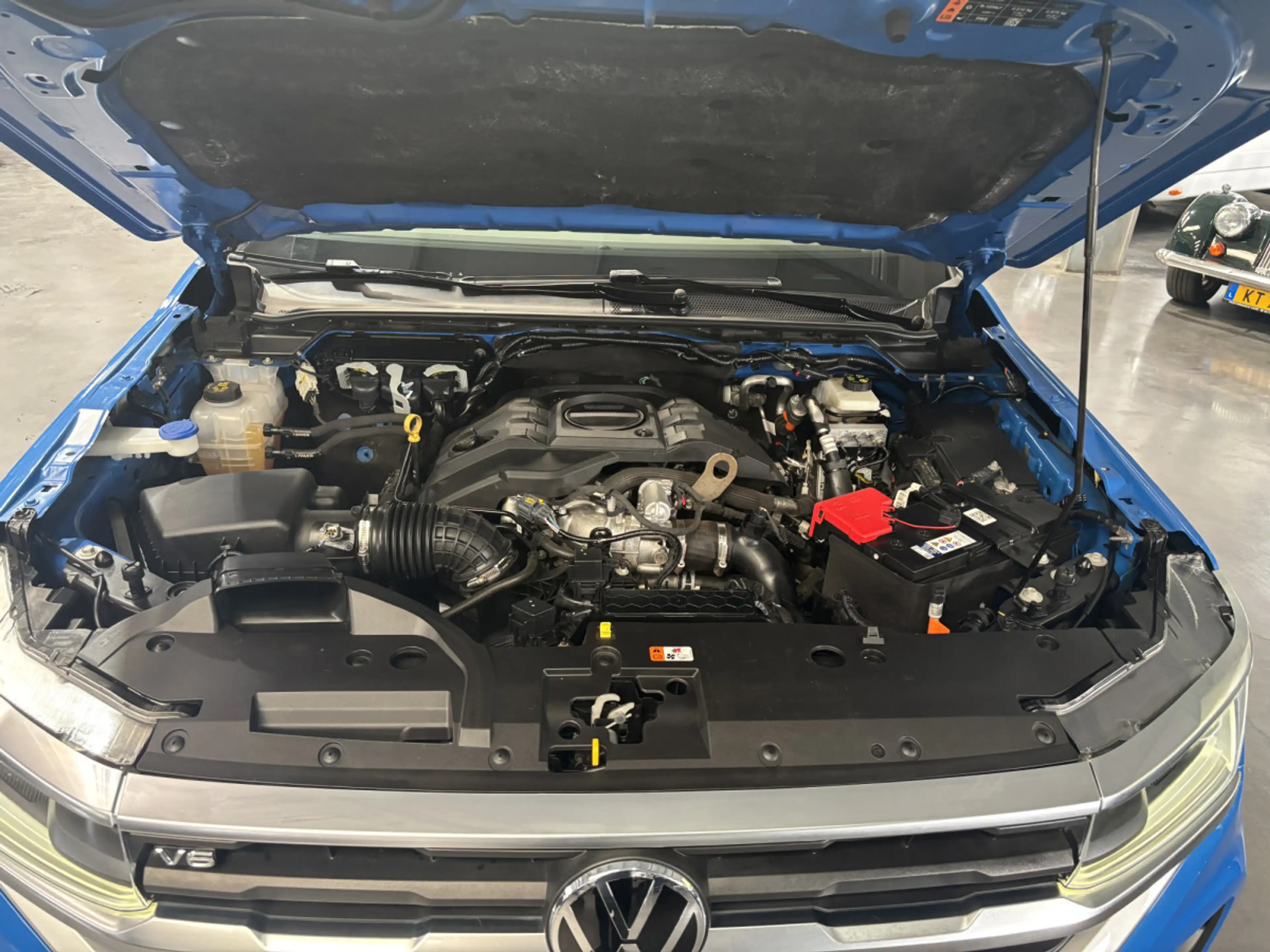Volkswagen Amarok 3.0 V6 Aventura — photo 8