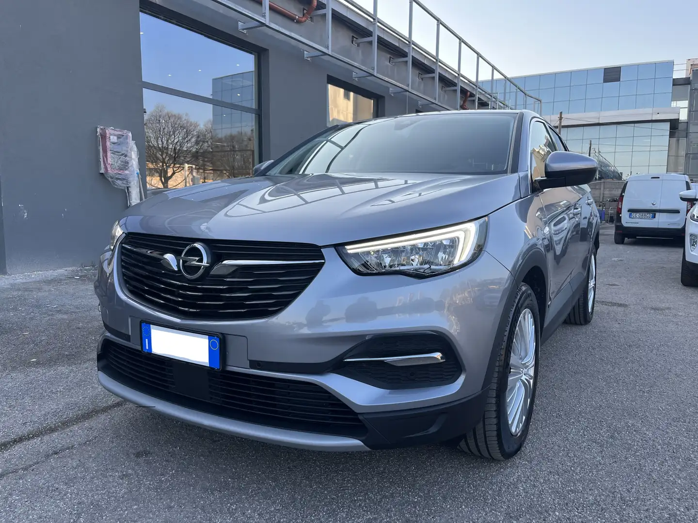Opel Grandland X 1.6 Hybrid Plug-in aut. FWD Argento - 2