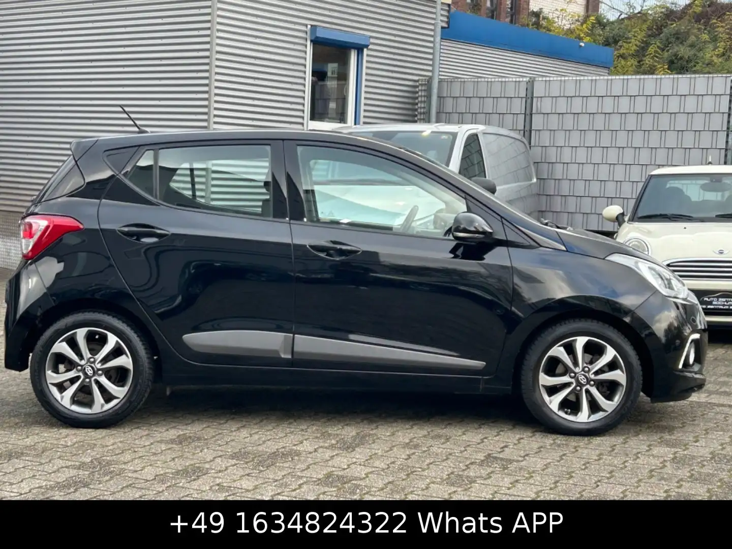 Hyundai i10 FIFA World Cup Edition HU neu Kette neu Schwarz - 2