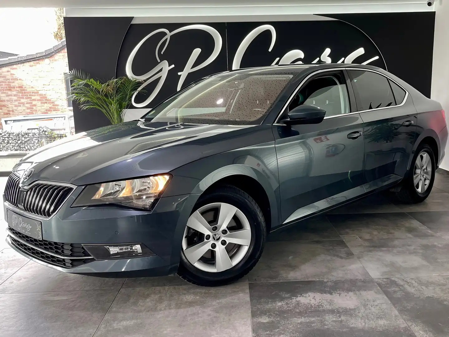 Skoda Superb 1.6 CR TDi business caméra+siege elect+chauff Gris - 1