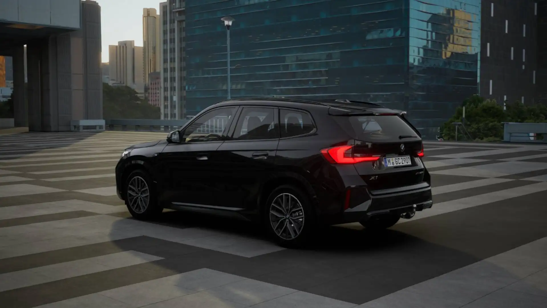 BMW X1 xDrive20d ///M-Sport ACC LED SpurAss AHK HiFi Zwart - 2