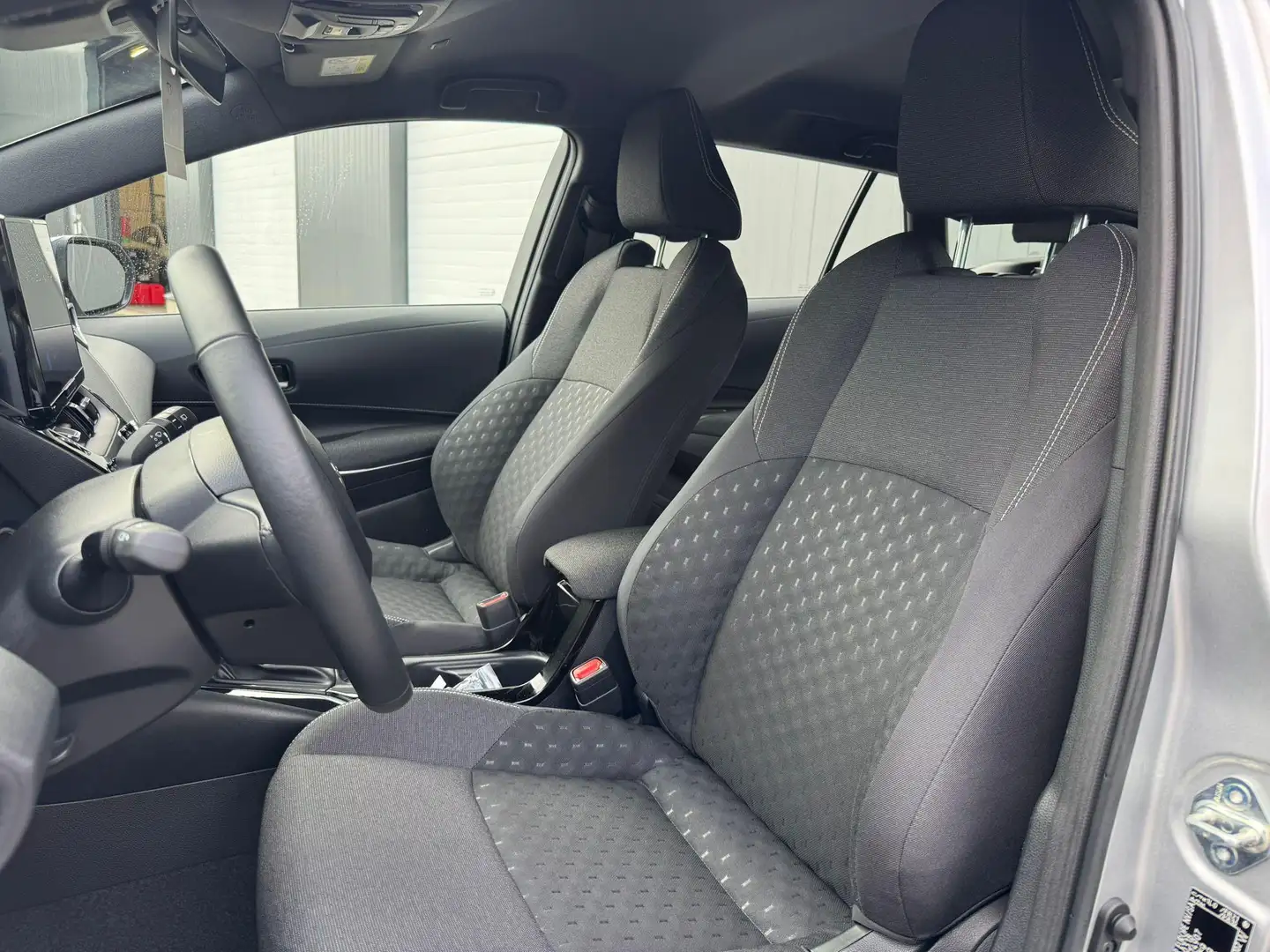 Toyota Corolla Touring Sport 1.8 Hybrid Dynamic e-CVT 1.8 Hybrid Argent - 2