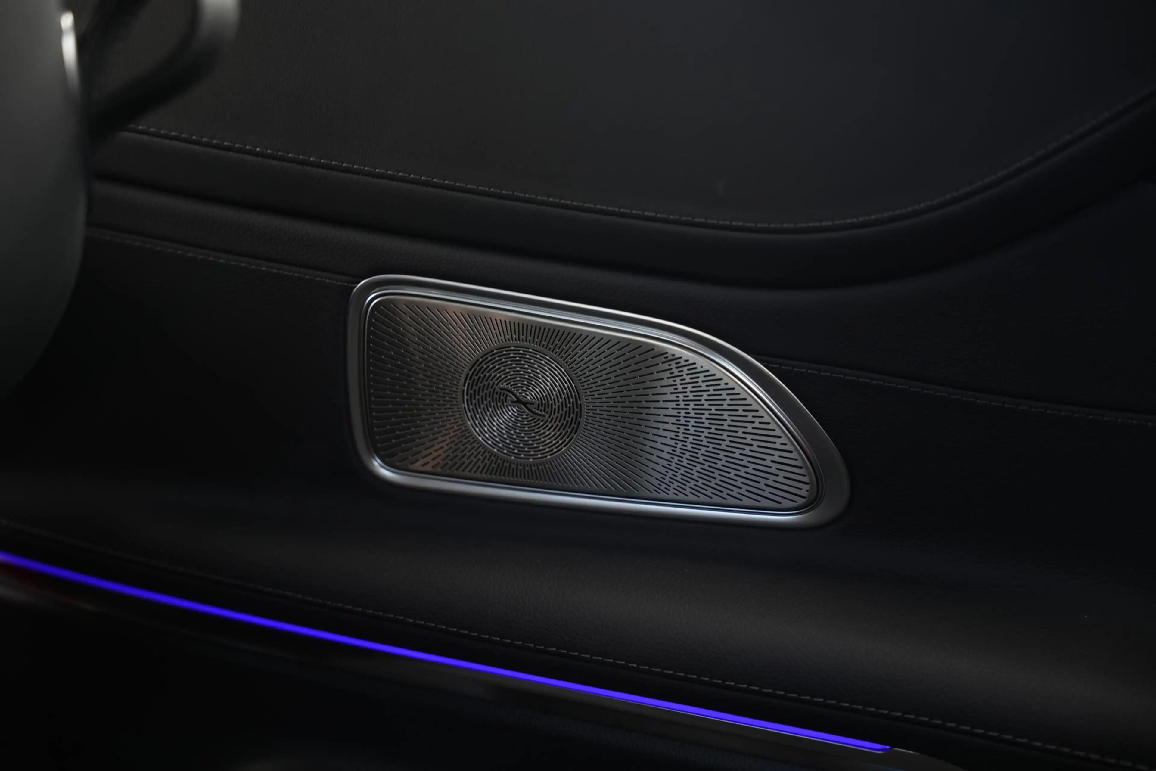 Mercedes-Benz CLE 300 Coupé e AMG Line Panoramadak Burmester Memory Ambi — photo 31