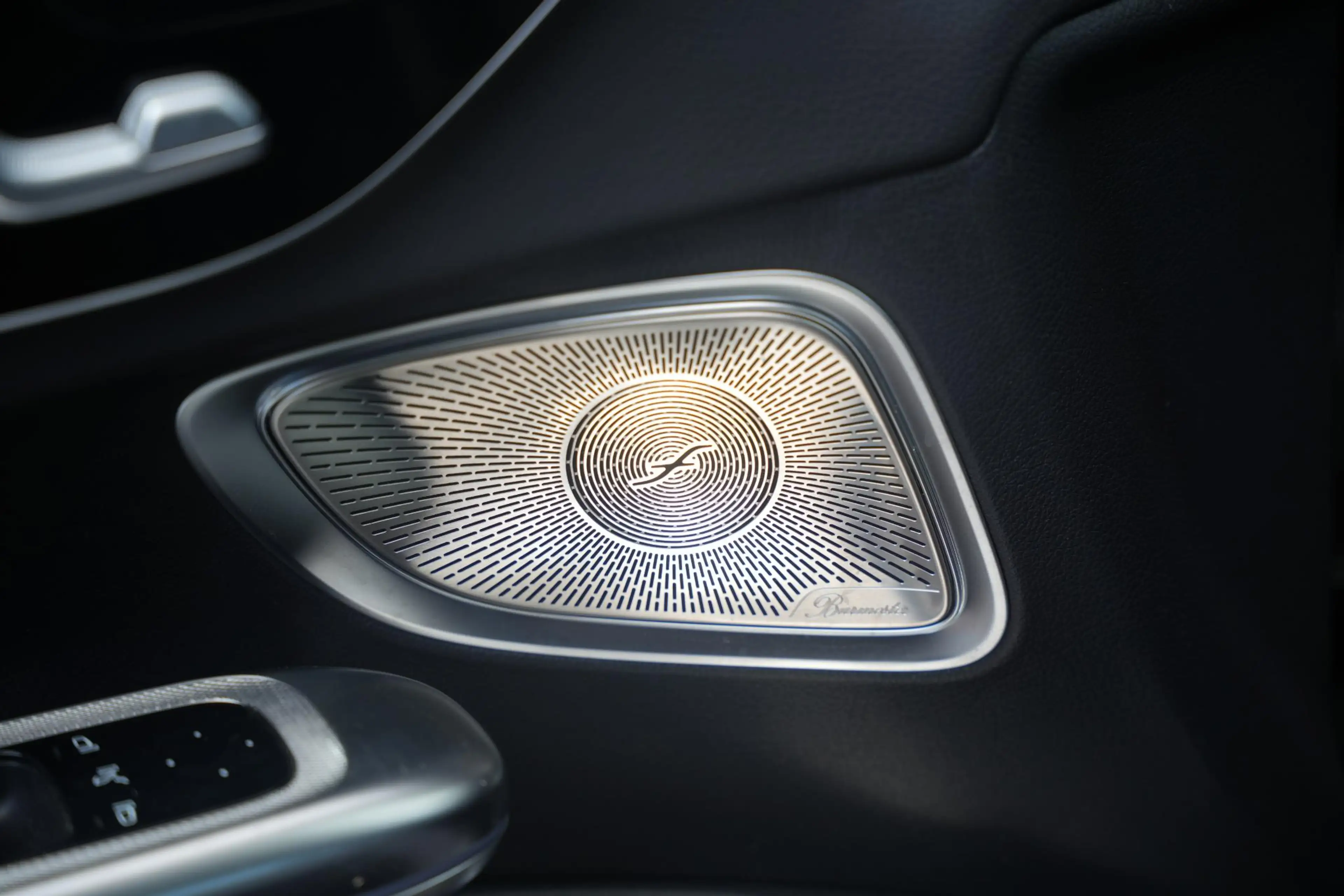 Mercedes-Benz CLE 300 Coupé e AMG Line Panoramadak Burmester Memory Ambi — photo 27