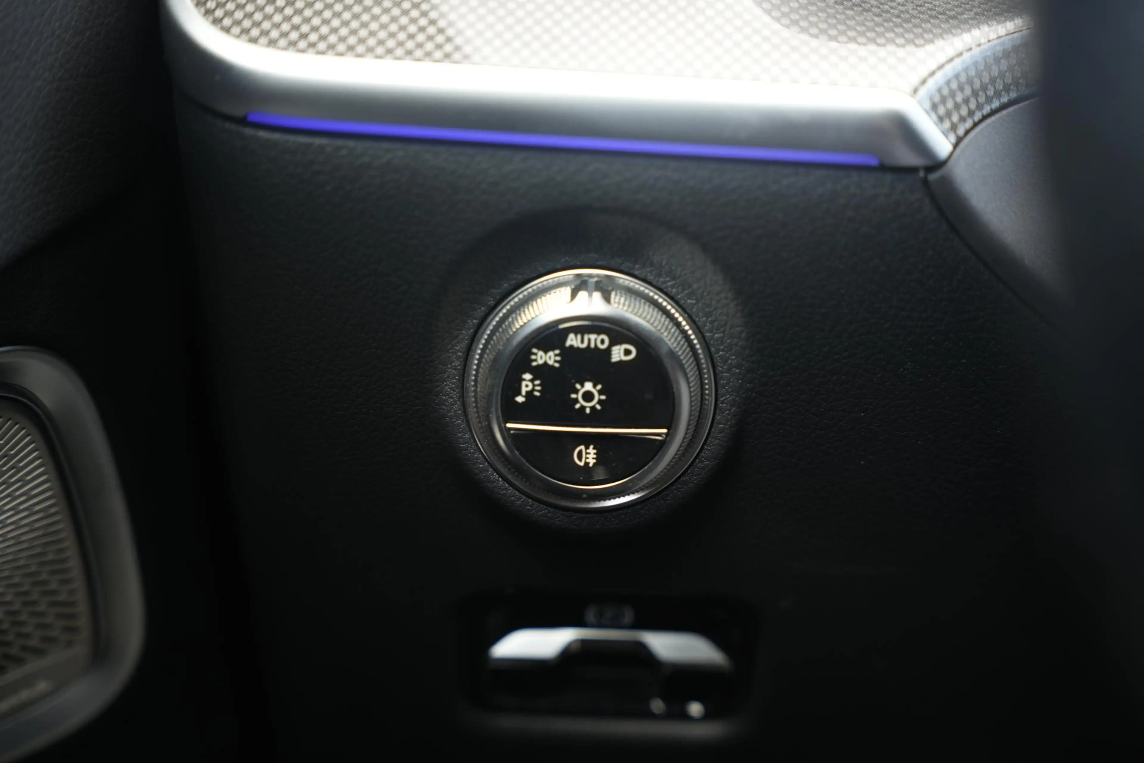 Mercedes-Benz CLE 300 Coupé e AMG Line Panoramadak Burmester Memory Ambi — photo 25