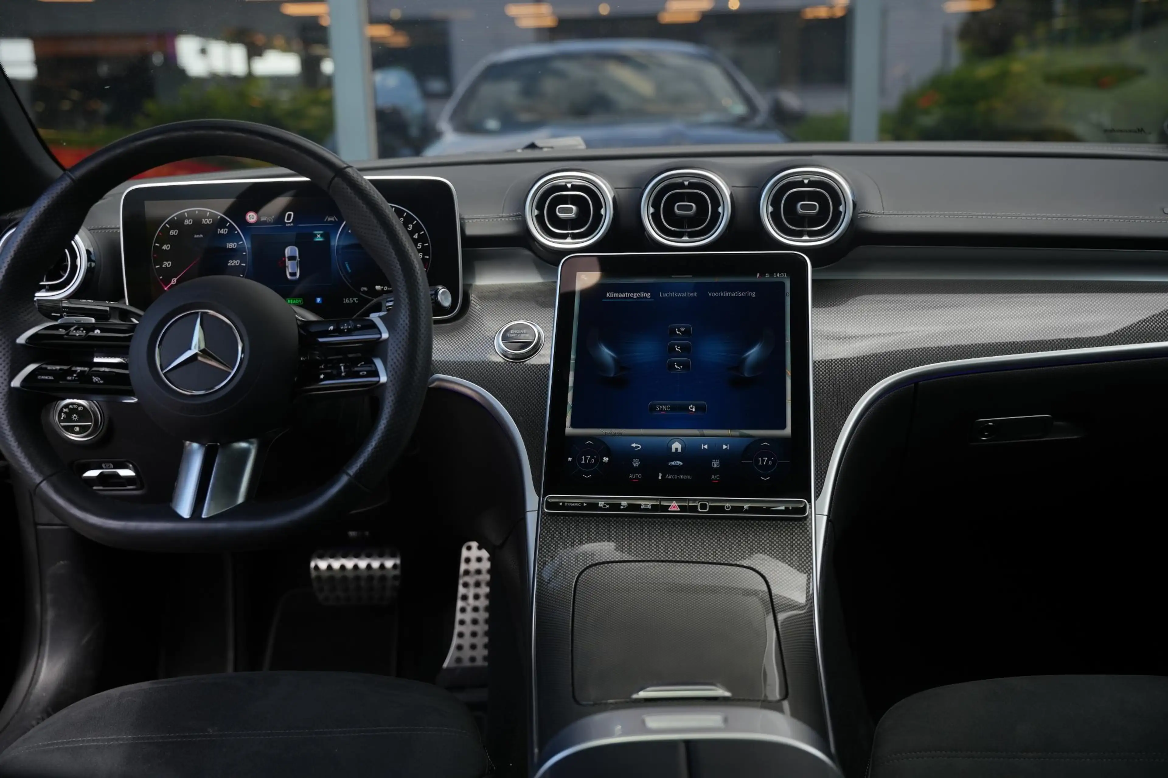 Mercedes-Benz CLE 300 Coupé e AMG Line Panoramadak Burmester Memory Ambi — photo 4