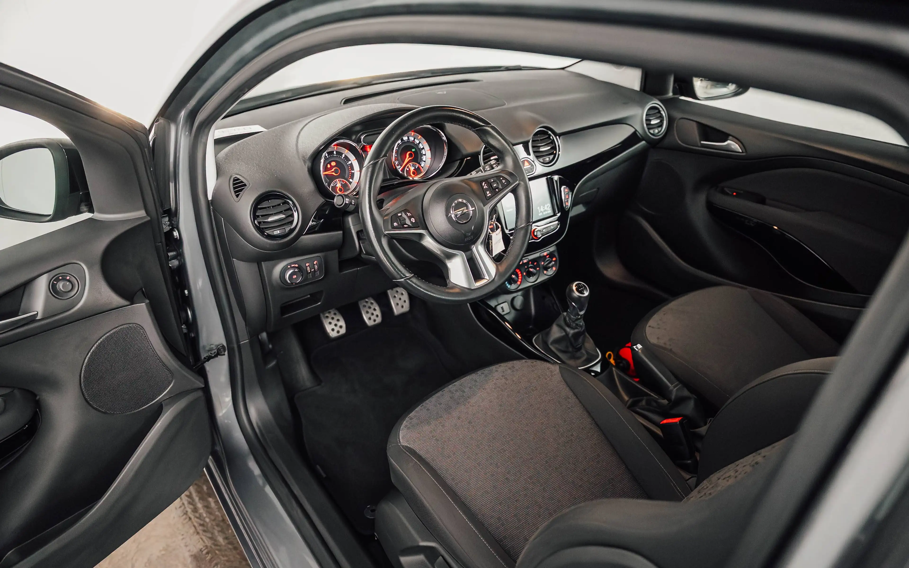 Opel Adam Adam 1.4i Senses Start/Stop (EU6.2) — photo 11