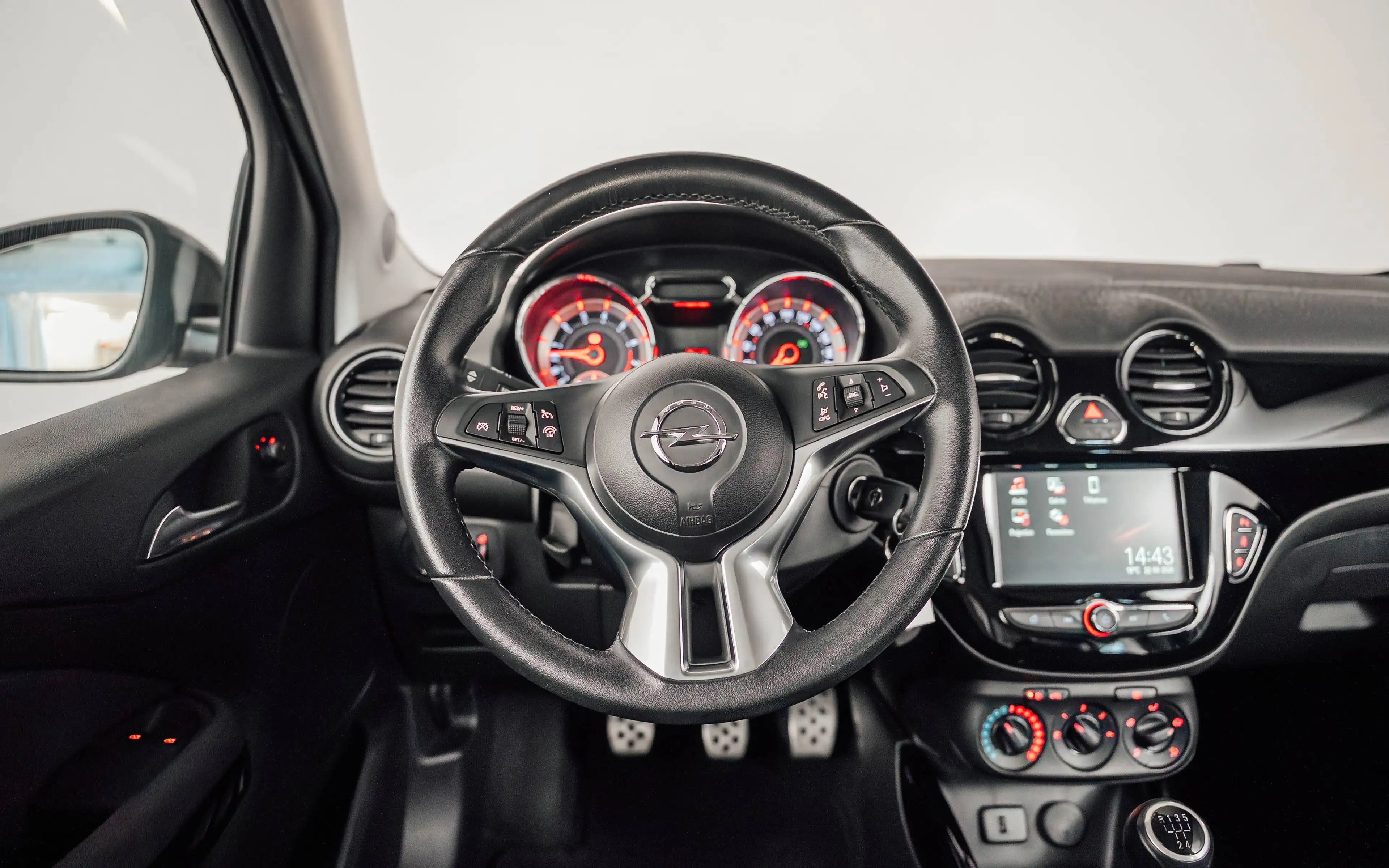 Opel Adam Adam 1.4i Senses Start/Stop (EU6.2) — photo 13