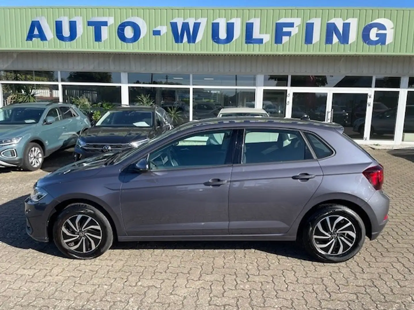 Volkswagen Polo 1.0 TSI Life LED,PDC,GRA,RF-Kam.GRA,CarPlay Grau - 1